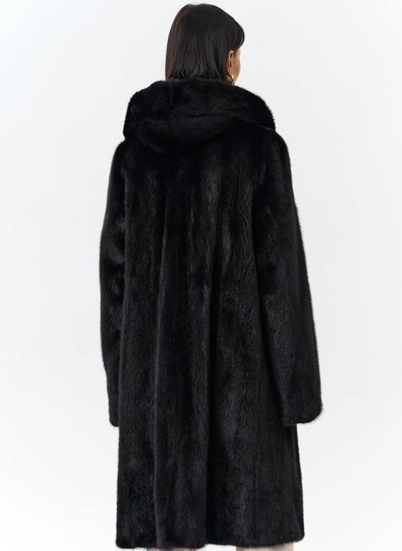 Черная норковая шуба с капюшоном