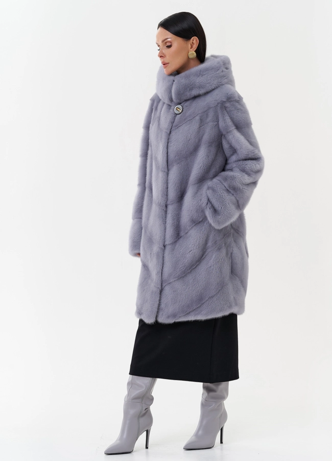 Норковая шуба голубого цвета с капюшоном модель № 28982 универмаг малина