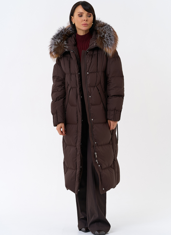 Женский пуховик с отделкой из меха блюфрост