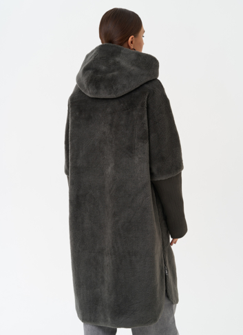 Женское утепленное пальто с капюшоном