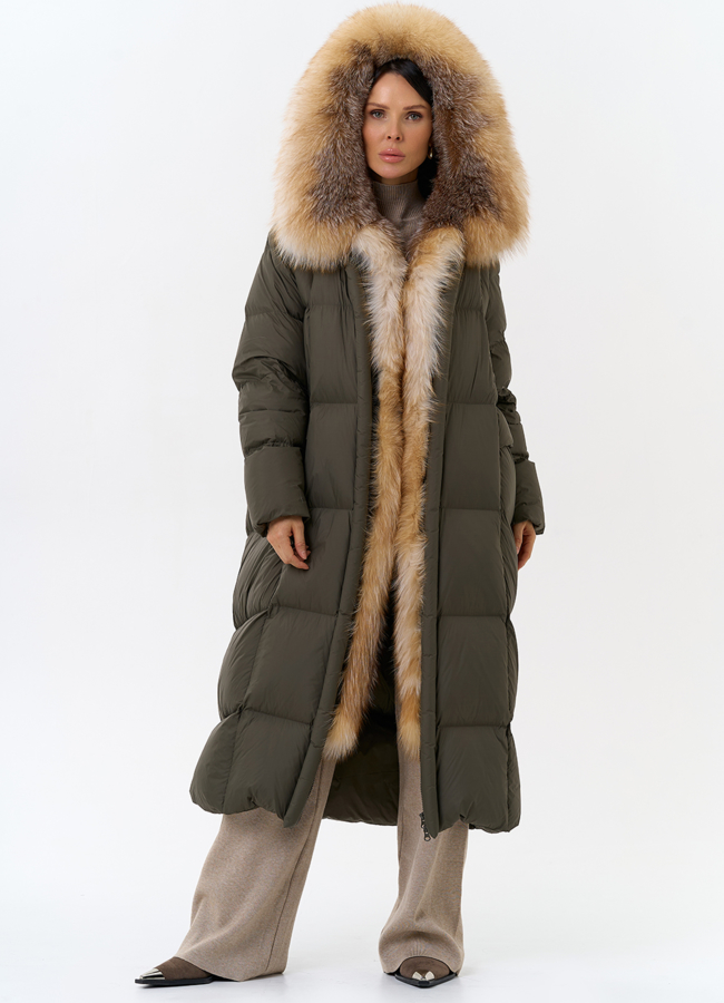 фото Женский длинный пуховик с отделкой из меха лисы модель № 31983