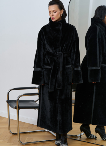 Женская двухсторонняя дубленка с воротником стойкой