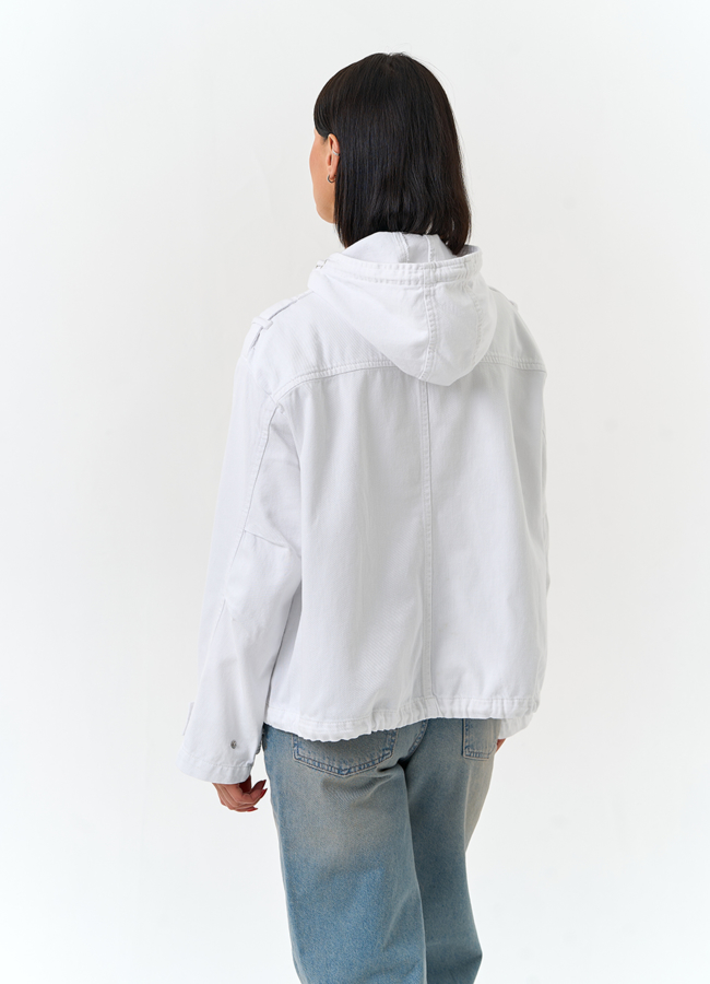 фото Женская джинсовая куртка с капюшоном модель № 33124