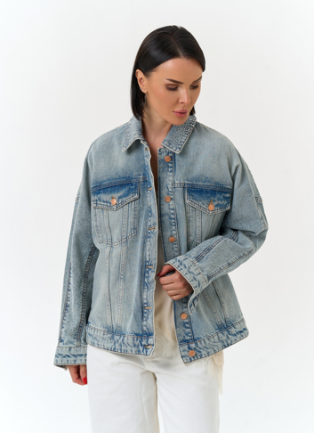 Женская джинсовая куртка со стразами