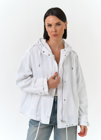 Женская джинсовая куртка с капюшоном