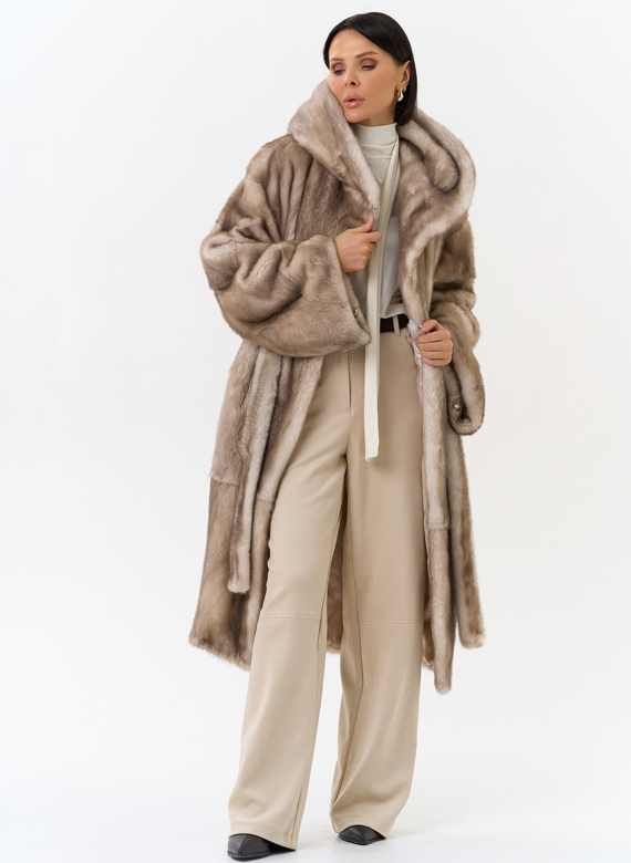 Женская шуба из меха норки с капюшоном