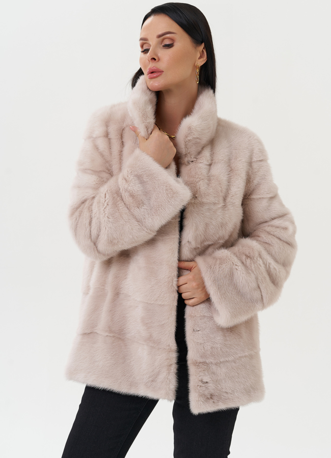 Светлая норковая шуба с воротником стойкой модель № 25399 универмаг малина