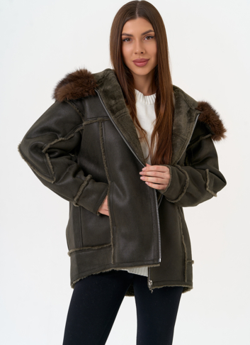 Женская дубленка из эко замши с капюшоном из эко меха