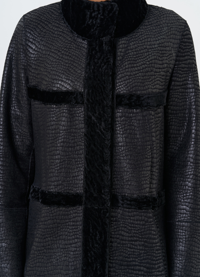 Женская двухсторонняя дубленка черного цвета модель № 31476 универмаг малина