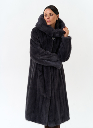 Шуба из меха норки с капюшоном